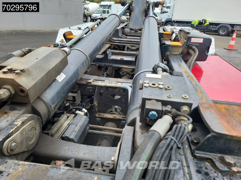 Volvo FH16 750 FH16 6X2 HIAB Multilift XR21S61 Hooklift Lift+steering Axle Automatic Euro 6 - شاحنة ذات خطاف: صورة 5 Volvo FH16 750 FH16 6X2 HIAB Multilift XR21S61 Hooklift Lift+steering Axle Automatic Euro 6 - شاحنة ذات خطاف: صورة 5