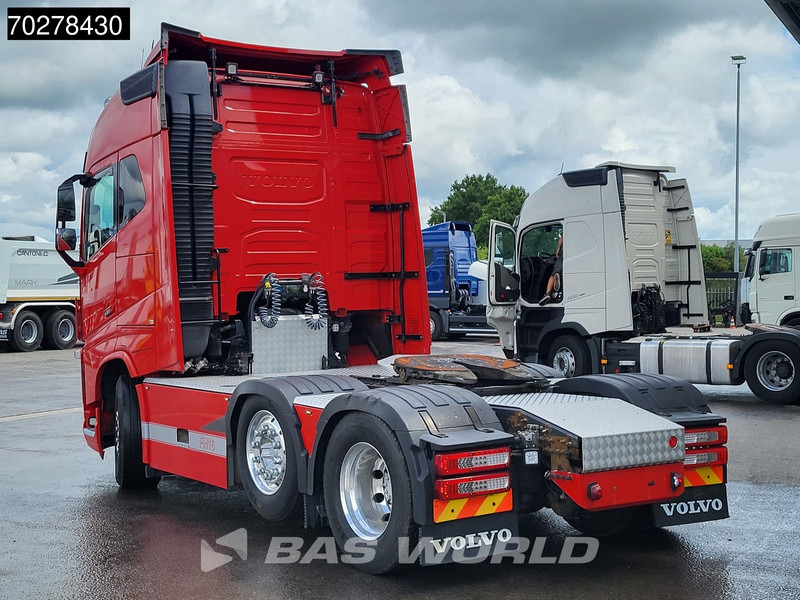 Volvo FH16 750 FH16 6X2 Special-Interior Full-Air Work-Remote Dynamic Steering Alcoa ACC Xenon - وحدة جر: صورة 2 Volvo FH16 750 FH16 6X2 Special-Interior Full-Air Work-Remote Dynamic Steering Alcoa ACC Xenon - وحدة جر: صورة 2