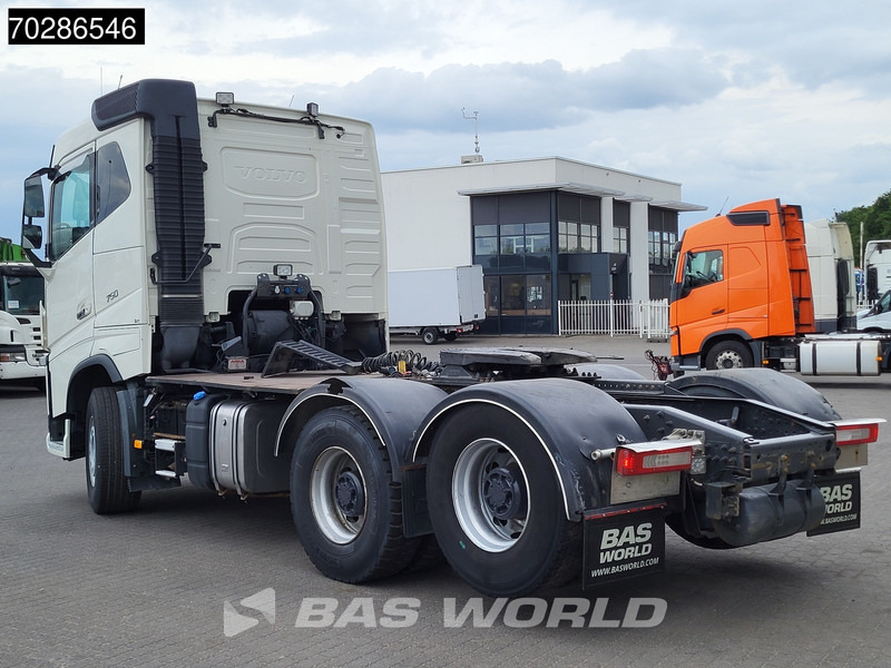 Volvo FH16 750 FH16 6X4 Retarder Big-Axle Xenon Liftaxle Euro 6 - وحدة جر: صورة 2 Volvo FH16 750 FH16 6X4 Retarder Big-Axle Xenon Liftaxle Euro 6 - وحدة جر: صورة 2