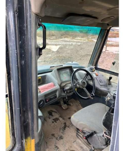 شاحنة قلاب مفصلية Bell B40D 6X6: صورة 8