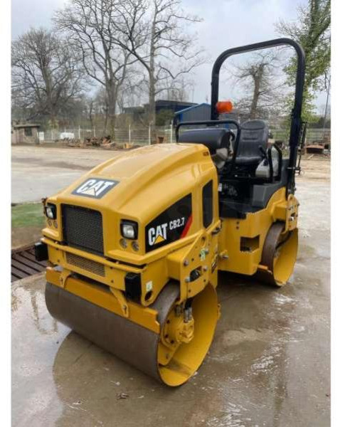 Caterpillar CB2.7 - مدحلة اسفلت: صورة 2 Caterpillar CB2.7 - مدحلة اسفلت: صورة 2