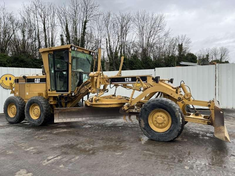 Caterpillar Niveleuse 12H-ES - ممهدة: صورة 1 Caterpillar Niveleuse 12H-ES - ممهدة: صورة 1