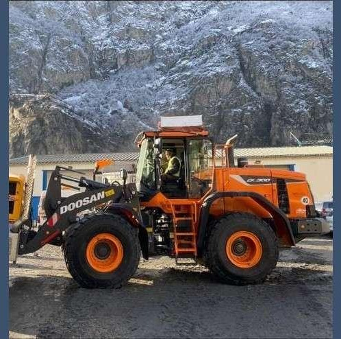 Doosan DL300 - اللودر بعجل: صورة 4 Doosan DL300 - اللودر بعجل: صورة 4