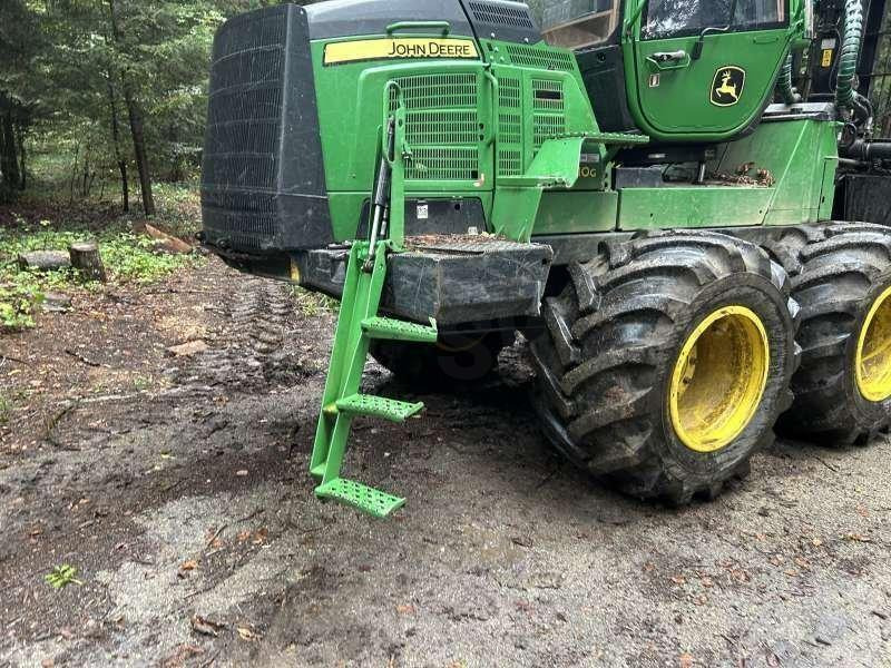 John Deere 1110G - حافلة الغابات: صورة 3 John Deere 1110G - حافلة الغابات: صورة 3