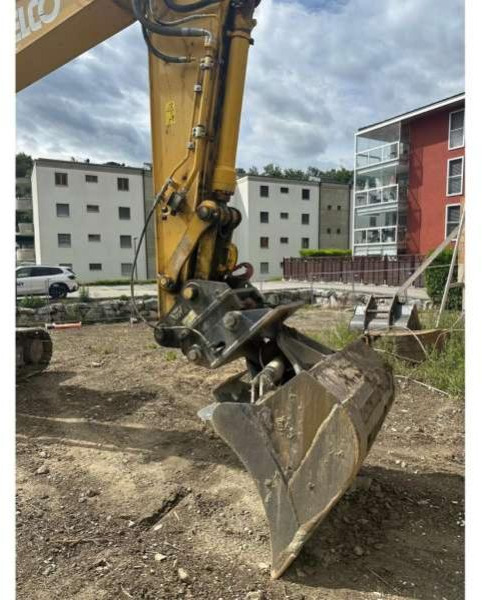 Kobelco SK210LC-11 - حفار زحاف: صورة 4 Kobelco SK210LC-11 - حفار زحاف: صورة 4