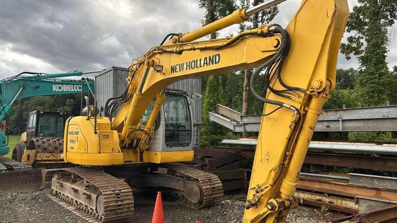 Kobelco SK235SRNLC-1ES - حفار زحاف: صورة 1 Kobelco SK235SRNLC-1ES - حفار زحاف: صورة 1