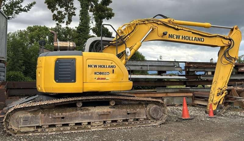 Kobelco SK235SRNLC-1ES - حفار زحاف: صورة 2 Kobelco SK235SRNLC-1ES - حفار زحاف: صورة 2
