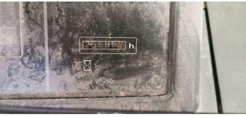 Komatsu WA470-3 - اللودر بعجل: صورة 4 Komatsu WA470-3 - اللودر بعجل: صورة 4