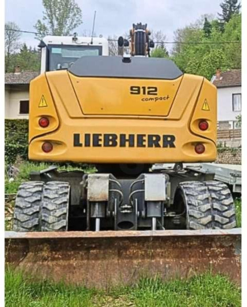Liebherr A912 COMPACT - حفارة دولاب: صورة 4 Liebherr A912 COMPACT - حفارة دولاب: صورة 4