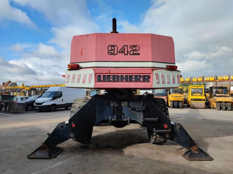 معالج النفايات Liebherr A942: صورة 9