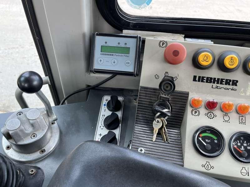 اللودر المجنزر Liebherr LR614: صورة 37