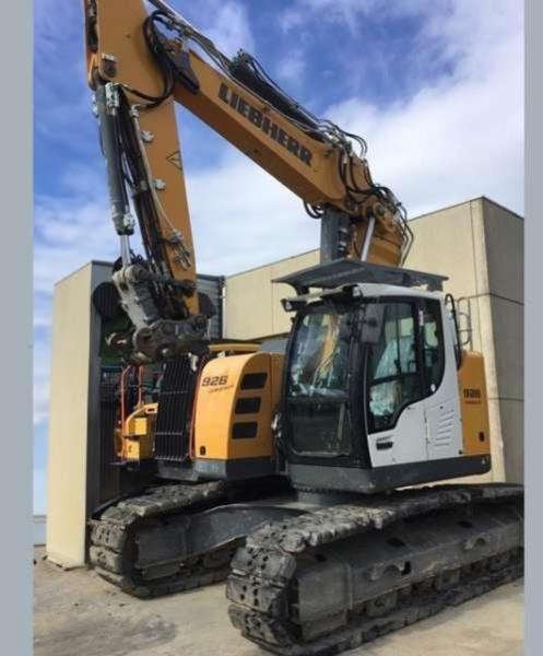 Liebherr R926 COMPACT - حفار زحاف: صورة 1 Liebherr R926 COMPACT - حفار زحاف: صورة 1