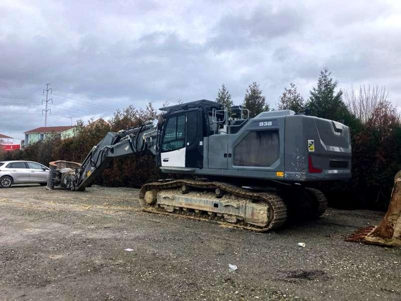 Liebherr R938 LC - حفار زحاف: صورة 1 Liebherr R938 LC - حفار زحاف: صورة 1