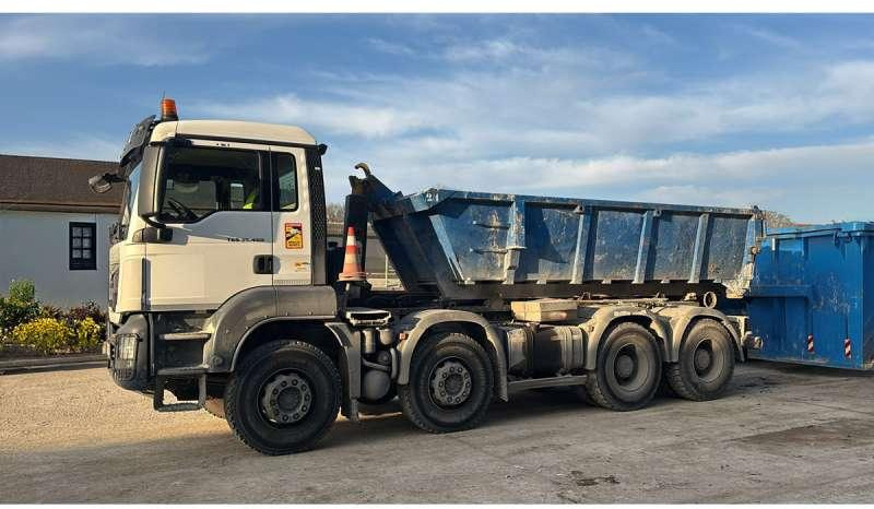 MAN TGS 35.460 8X4 - شاحنة ذات خطاف: صورة 1 MAN TGS 35.460 8X4 - شاحنة ذات خطاف: صورة 1