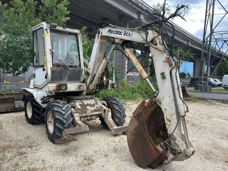 حفارة دولاب Mecalac 8CXI: صورة 12