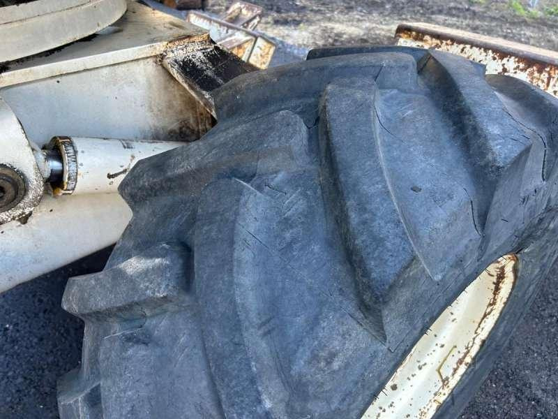 حفارة دولاب Mecalac 8CXI: صورة 36