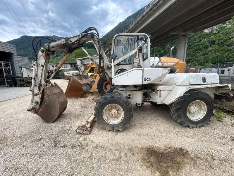 حفارة دولاب Mecalac 8CXI: صورة 7