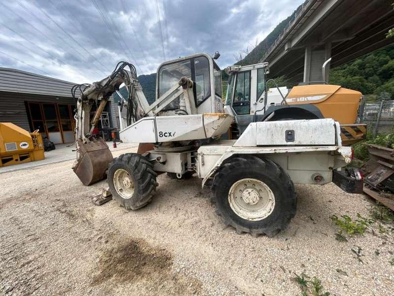 حفارة دولاب Mecalac 8CXI: صورة 13