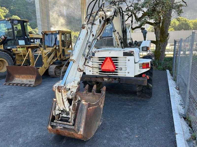 حفارة دولاب Mecalac 8CXI: صورة 28