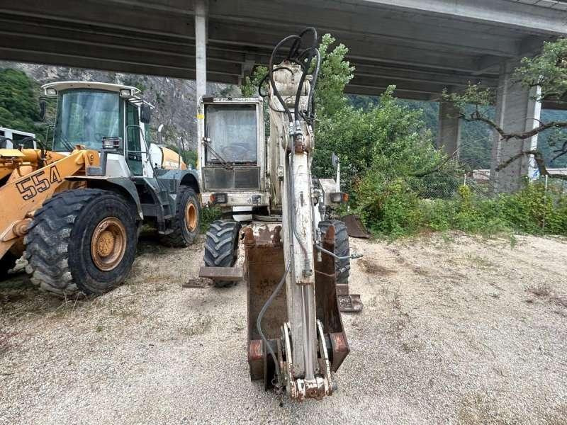 حفارة دولاب Mecalac 8CXI: صورة 22