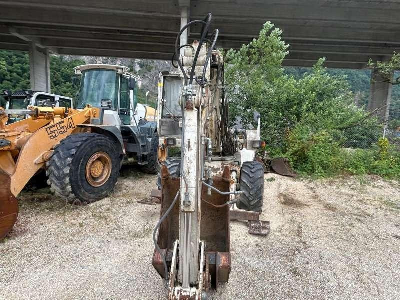 حفارة دولاب Mecalac 8CXI: صورة 23