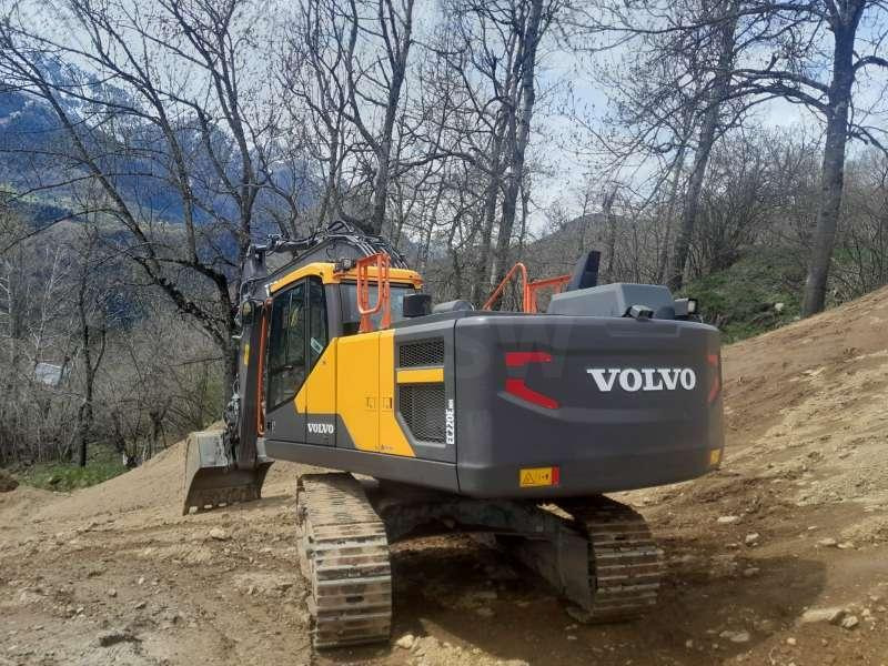 Volvo EC220ENH - حفار زحاف: صورة 3 Volvo EC220ENH - حفار زحاف: صورة 3