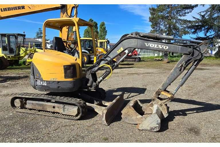 Volvo ECR38 - حفارة مُصَّغرة: صورة 3 Volvo ECR38 - حفارة مُصَّغرة: صورة 3