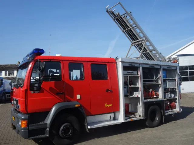 MAN 15 224-with winch 2500liter tank manual gearbox ,ziegler pomp - سيارة إطفاء: صورة 2 MAN 15 224-with winch 2500liter tank manual gearbox ,ziegler pomp - سيارة إطفاء: صورة 2
