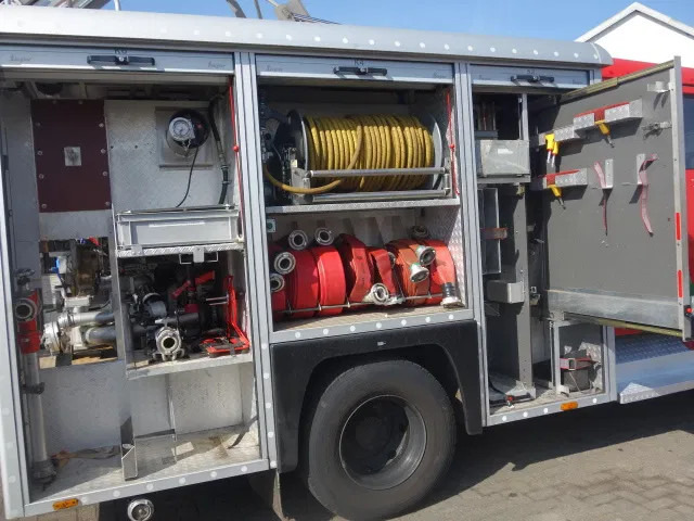 MAN 15 224-with winch 2500liter water tank,ziegler pomp - سيارة إطفاء: صورة 3 MAN 15 224-with winch 2500liter water tank,ziegler pomp - سيارة إطفاء: صورة 3