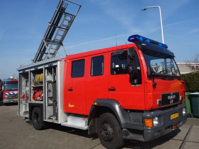 MAN 15 224-with winch 2500liter water tank,ziegler pomp - سيارة إطفاء: صورة 1 MAN 15 224-with winch 2500liter water tank,ziegler pomp - سيارة إطفاء: صورة 1