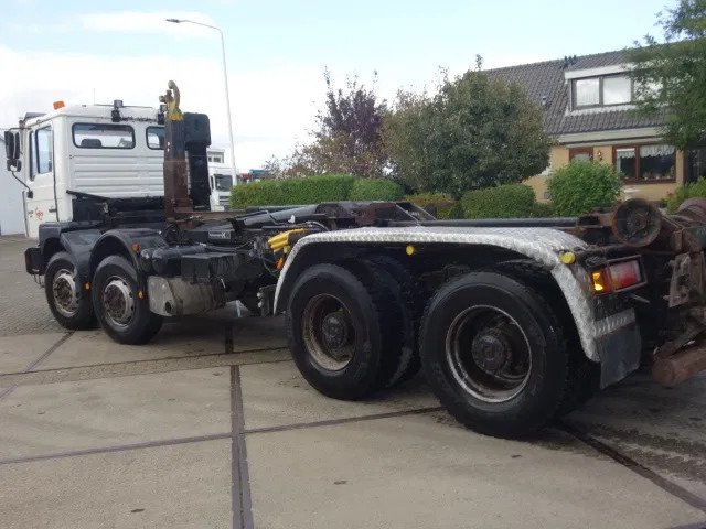 MAN 35-364 chassis cabine manual diesel pomp 6 cil 8x4 - شاحنة هيكل كابينة: صورة 2 MAN 35-364 chassis cabine manual diesel pomp 6 cil 8x4 - شاحنة هيكل كابينة: صورة 2