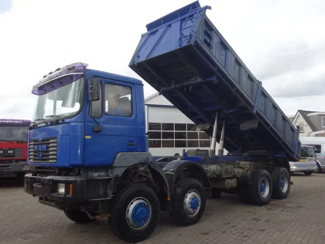 MAN 35.414 8x8 meiller kipper manual diesel pomp - شاحنة قلاب: صورة 2 MAN 35.414 8x8 meiller kipper manual diesel pomp - شاحنة قلاب: صورة 2