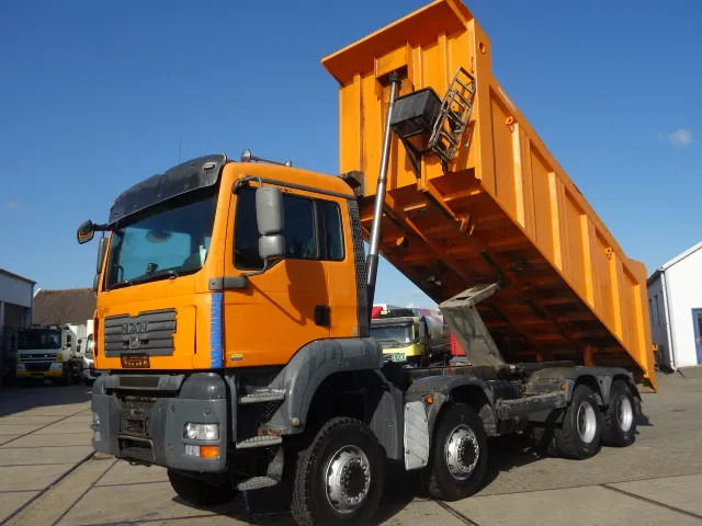 MAN TGA 41-440 8X6 MANUAL GEARBOX 22M3 MEILLER TIPPER - شاحنة قلاب: صورة 1 MAN TGA 41-440 8X6 MANUAL GEARBOX 22M3 MEILLER TIPPER - شاحنة قلاب: صورة 1