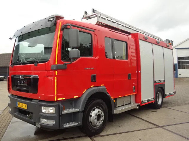 MAN TGM 15.250 FIRE TRUCK,2000 LITER TANK, FOAM TANK, AIRCO - سيارة إطفاء: صورة 2 MAN TGM 15.250 FIRE TRUCK,2000 LITER TANK, FOAM TANK, AIRCO - سيارة إطفاء: صورة 2
