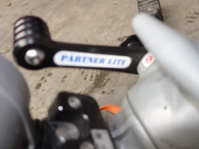 Mercedes-Benz 1325 WATER CANON - سيارة إطفاء: صورة 2 Mercedes-Benz 1325 WATER CANON - سيارة إطفاء: صورة 2