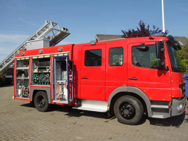 Mercedes-Benz Atego 1326 FIRE TRUCK - سيارة إطفاء: صورة 3 Mercedes-Benz Atego 1326 FIRE TRUCK - سيارة إطفاء: صورة 3