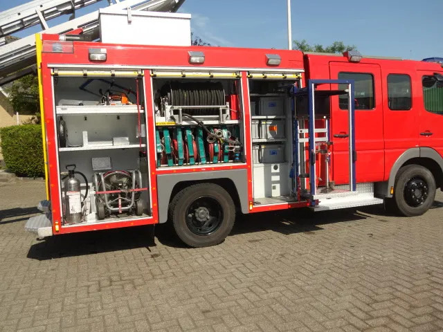 Mercedes-Benz Atego 1326 FIRE TRUCK - سيارة إطفاء: صورة 2 Mercedes-Benz Atego 1326 FIRE TRUCK - سيارة إطفاء: صورة 2