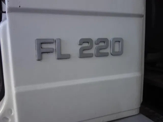 Volvo FL 240 220PK 12000 LITER STEELSPRINGS - شاحنة صهريج: صورة 5 Volvo FL 240 220PK 12000 LITER STEELSPRINGS - شاحنة صهريج: صورة 5