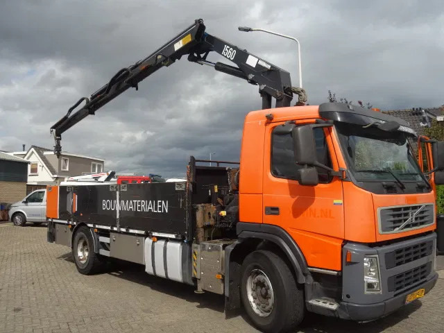 Volvo FM 310 hmf15 ton crane - شاحنة كرين: صورة 1 Volvo FM 310 hmf15 ton crane - شاحنة كرين: صورة 1