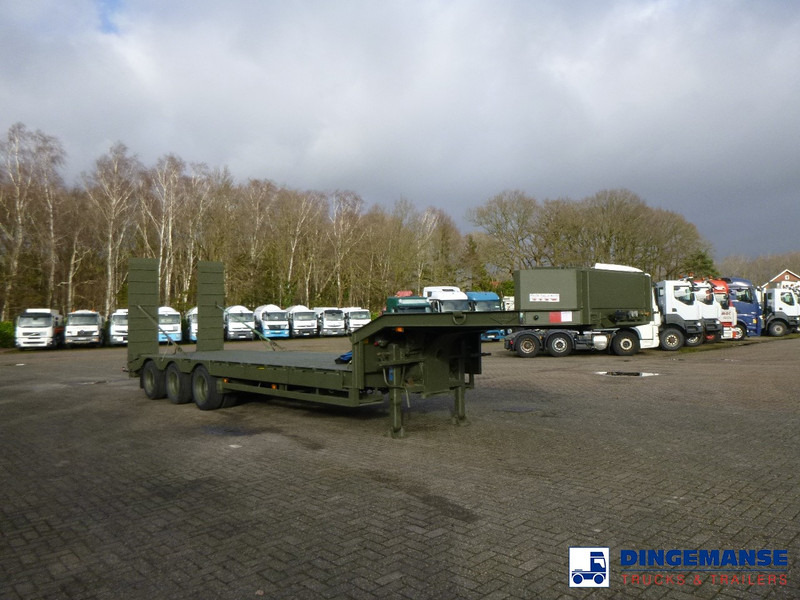 Broshuis 3-axle semi-lowbed trailer E-2130 / 73 t + ramps - عربة منخفضة مسطحة نصف مقطورة: صورة 2 Broshuis 3-axle semi-lowbed trailer E-2130 / 73 t + ramps - عربة منخفضة مسطحة نصف مقطورة: صورة 2