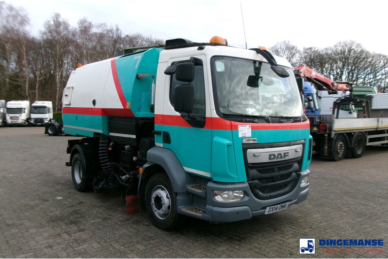 DAF LF 55.220 4X2 Johnston street sweeper - سياره كنس شوارع: صورة 2 DAF LF 55.220 4X2 Johnston street sweeper - سياره كنس شوارع: صورة 2