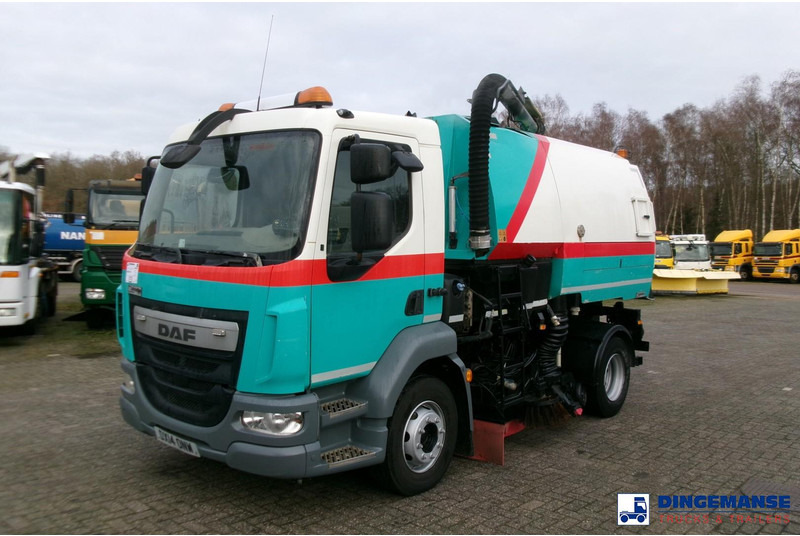 DAF LF 55.220 4X2 Johnston street sweeper - سياره كنس شوارع: صورة 1 DAF LF 55.220 4X2 Johnston street sweeper - سياره كنس شوارع: صورة 1
