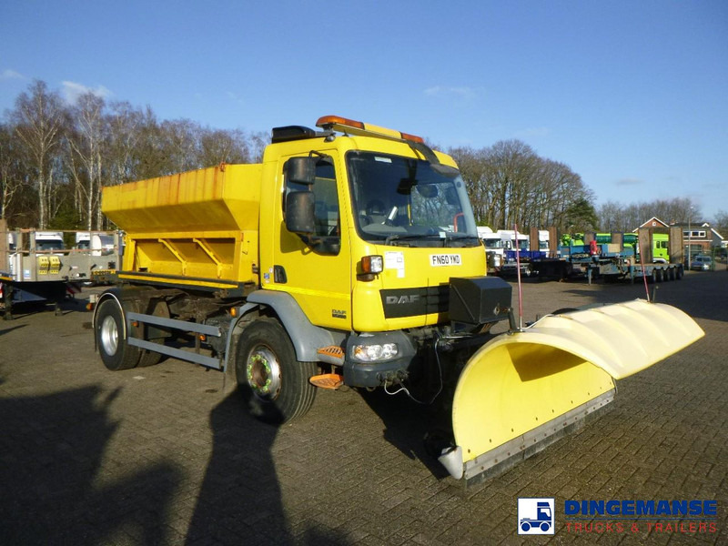 DAF LF 55.220 4x2 RHD gritter / snow plough - جرافة ثلج: صورة 2 DAF LF 55.220 4x2 RHD gritter / snow plough - جرافة ثلج: صورة 2