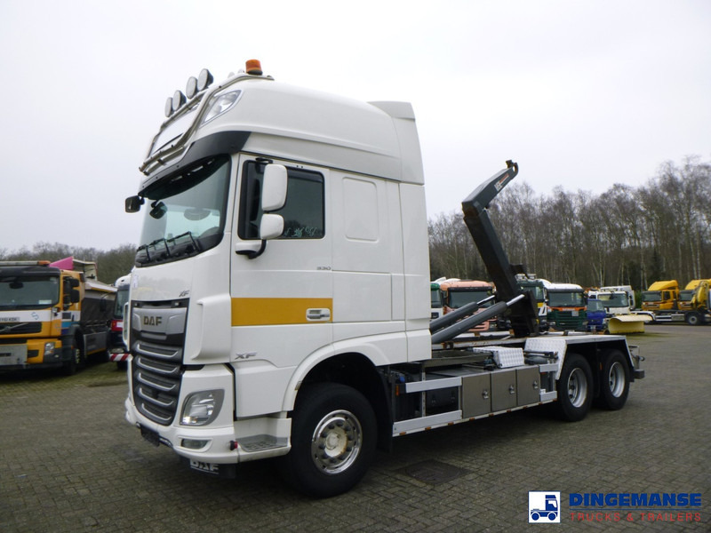 DAF XF 530 6x2 Euro 6 VDL container hook - شاحنة ذات خطاف: صورة 1 DAF XF 530 6x2 Euro 6 VDL container hook - شاحنة ذات خطاف: صورة 1