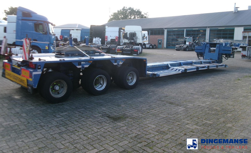 Goldhofer 3-axle lowbed trailer STZ-V 3-33/80A 56 t / ext. 13.6 m - عربة منخفضة مسطحة نصف مقطورة: صورة 4 Goldhofer 3-axle lowbed trailer STZ-V 3-33/80A 56 t / ext. 13.6 m - عربة منخفضة مسطحة نصف مقطورة: صورة 4