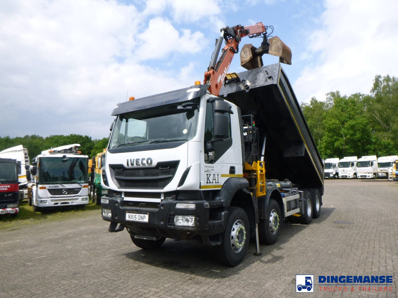 Iveco Trakker 360 Euro 6 8x4 RHD tipper + Atlas 130.2VGL - شاحنة كرين: صورة 1 Iveco Trakker 360 Euro 6 8x4 RHD tipper + Atlas 130.2VGL - شاحنة كرين: صورة 1