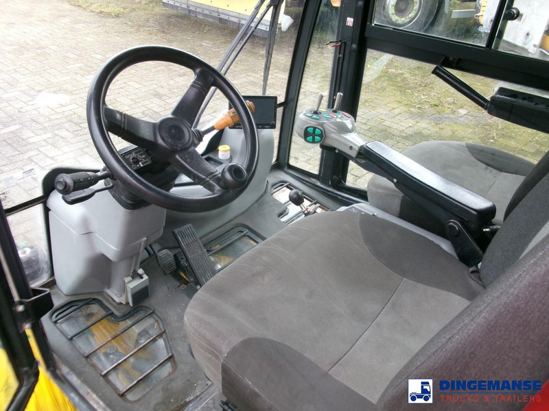 Johnston C202 compact street sweeper - سياره كنس شوارع: صورة 5 Johnston C202 compact street sweeper - سياره كنس شوارع: صورة 5