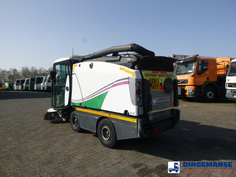Johnston C202 compact street sweeper - سياره كنس شوارع: صورة 3 Johnston C202 compact street sweeper - سياره كنس شوارع: صورة 3