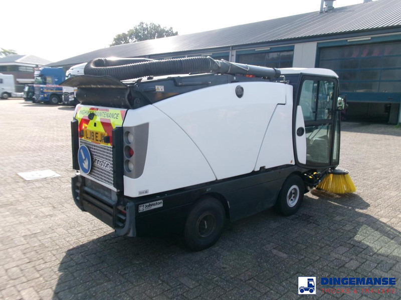 Johnston C202 compact street sweeper - سياره كنس شوارع: صورة 3 Johnston C202 compact street sweeper - سياره كنس شوارع: صورة 3