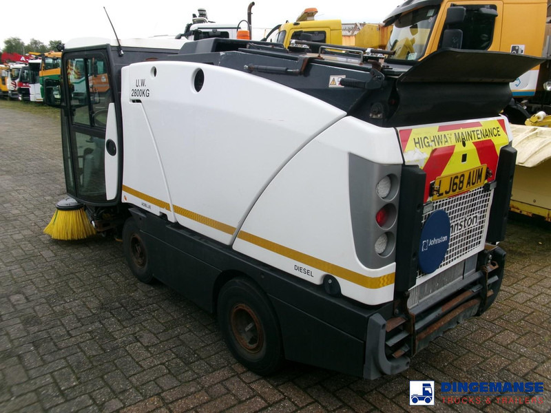 Johnston C202 compact street sweeper - سياره كنس شوارع: صورة 3 Johnston C202 compact street sweeper - سياره كنس شوارع: صورة 3